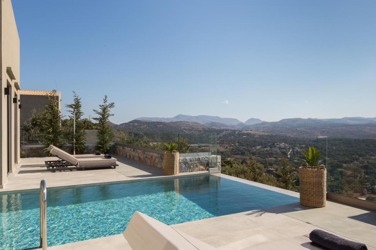 Eforasis , An Intriguing Hideaway, By Thinkvilla Villa *