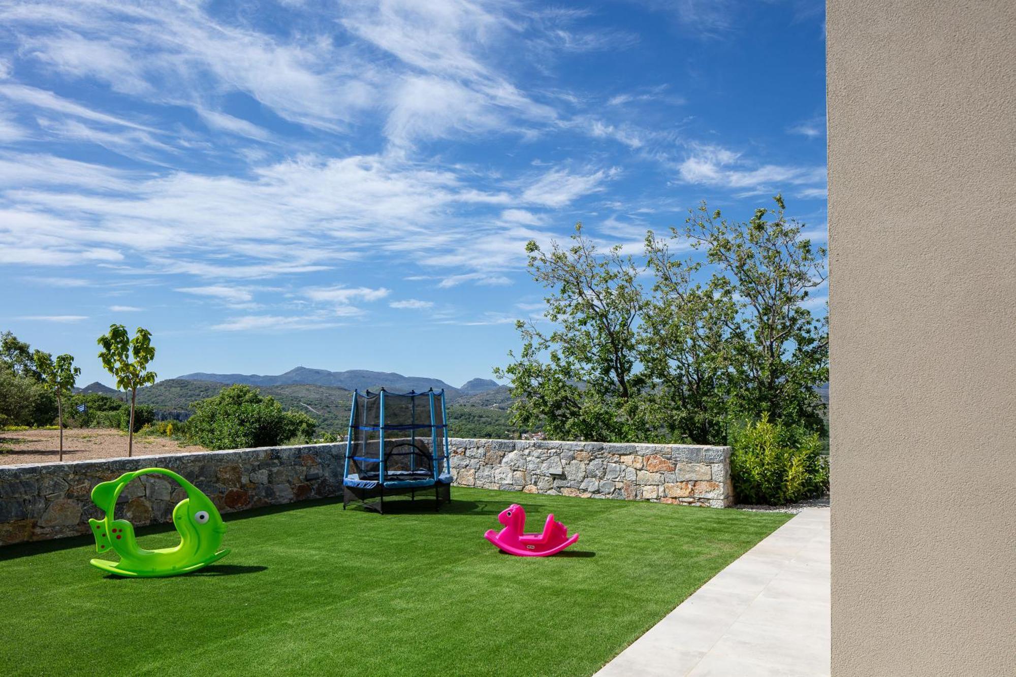 Eforasis , An Intriguing Hideaway, By Thinkvilla Arménoi